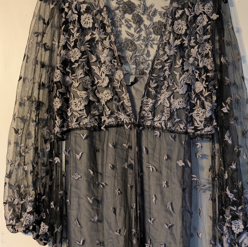 Le Rose Adele Robe - image 2